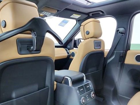 Used 2023 Land Rover Discovery S R-Dynamic image 33