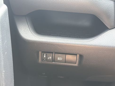 Certified 2025 Toyota RAV4 LE AWD/4WD image 13