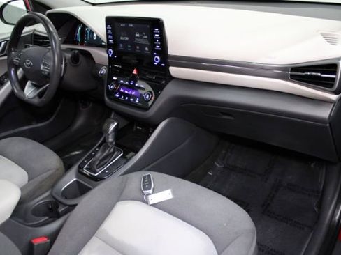 Used 2020 Hyundai Ioniq SEL image 22