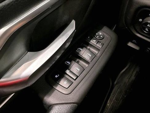 Used 2023 RAM 1500 Big Horn AWD/4WD image 39
