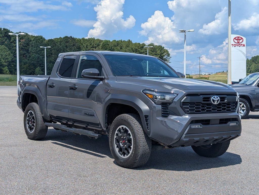 Used 2025 Toyota Tacoma TRD Off-Road AWD/4WD image 7