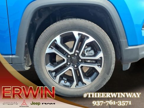 Used 2023 Jeep Compass Limited AWD/4WD image 9
