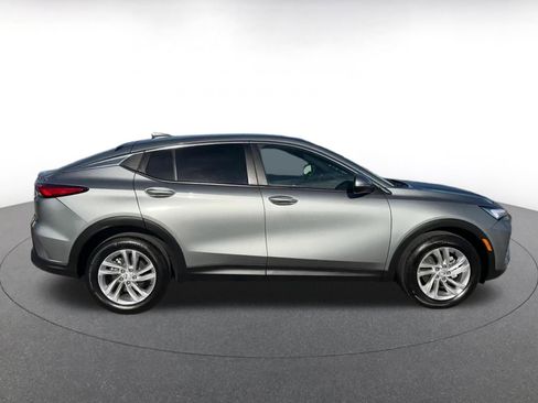 Used 2025 Buick Envista Preferred image 16