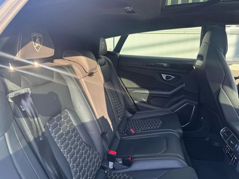 Used 2022 Lamborghini Urus image 43