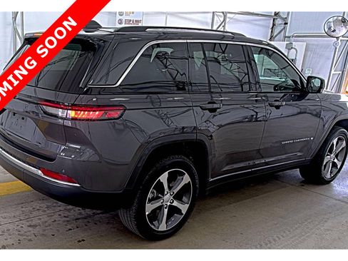 Used 2023 Jeep Grand Cherokee 4WD 4xe w/ Luxury Tech Group II image 5