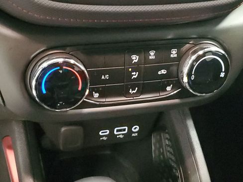 Used 2022 Chevrolet TrailBlazer RS image 29