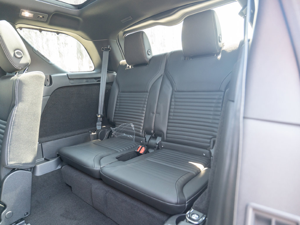 New 2026 Land Rover Discovery Limited Edition AWD/4WD image 23