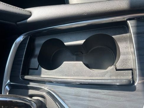 Used 2020 Buick Enclave Premium w/ Sun and Sites Package image 31