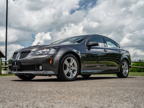 Used 2009 Pontiac G8 GT w/ Premium Package RWD image 7