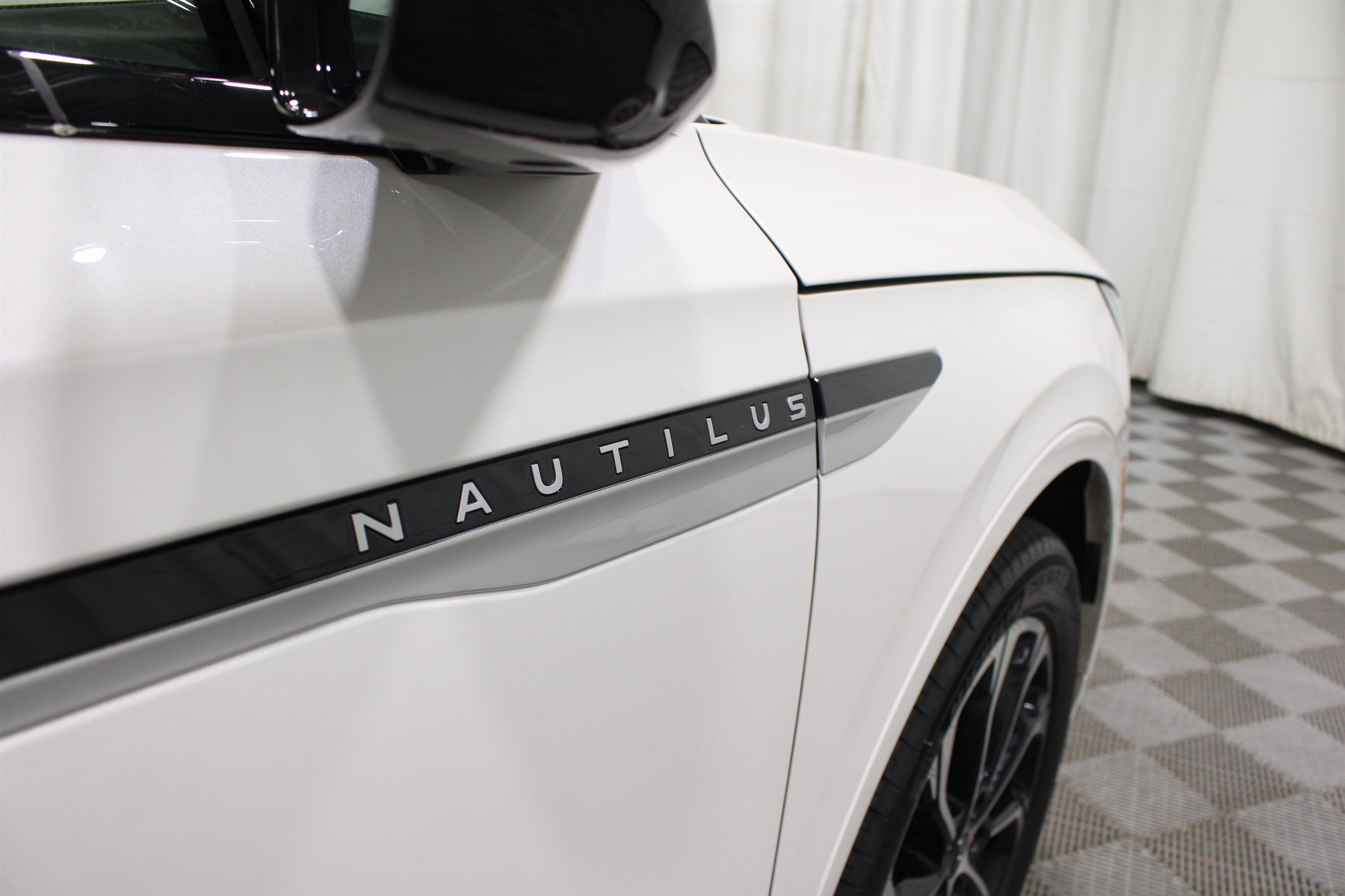 Used 2024 Lincoln Nautilus Reserve AWD/4WD image 29