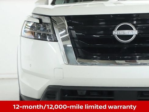 Used 2023 Nissan Pathfinder SL w/ SL Premium Package AWD/4WD image 8