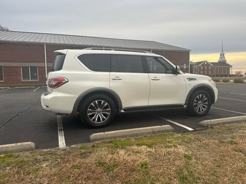Used 2019 Nissan Armada SL w/ Premium Package image 3