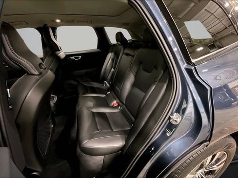Certified 2024 Volvo XC60 B5 Core AWD/4WD image 29