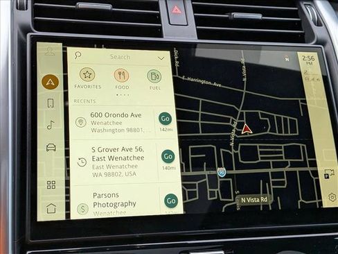 Used 2024 Land Rover Discovery Dynamic SE image 15