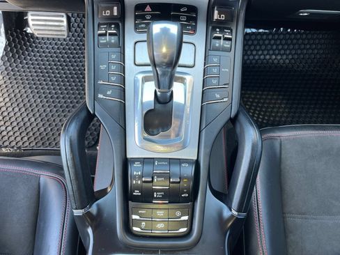 Used 2018 Porsche Cayenne GTS AWD/4WD image 27