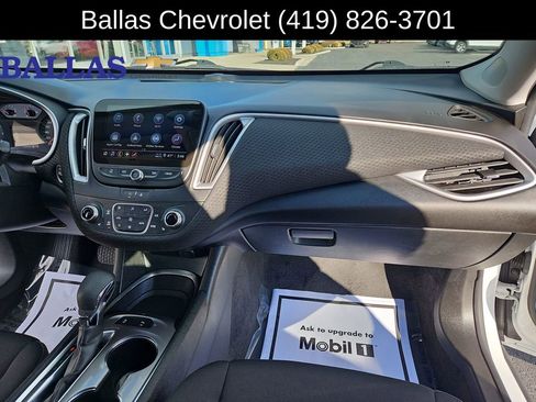 Used 2024 Chevrolet Malibu LT FWD image 28