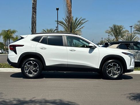 New 2026 Chevrolet Trax LT FWD image 3