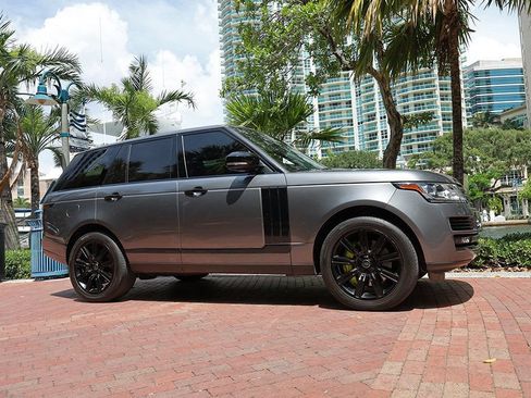 Used 2017 Land Rover Range Rover Supercharged AWD/4WD image 25