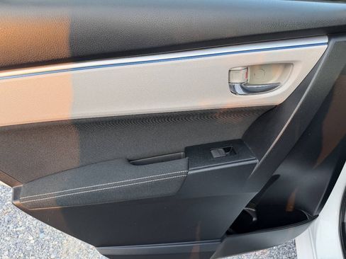 Used 2014 Toyota Corolla LE FWD image 33