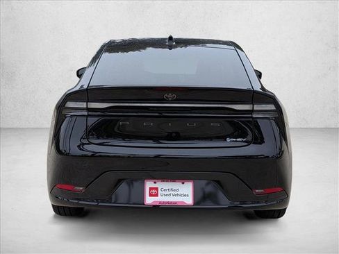 Used 2026 Toyota Prius Plug-In Hybrid FWD image 7