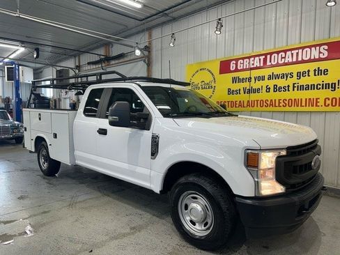 Used 2022 Ford F250 XL w/ Power Equipment Group RWD image 8