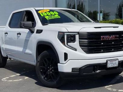 Used 2026 GMC Sierra 1500 Pro w/ Graphite Edition