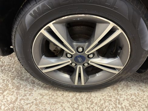 Used 2016 Ford Focus SE FWD image 32