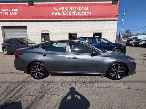 Used 2022 Nissan Altima 2.5 SV image 5