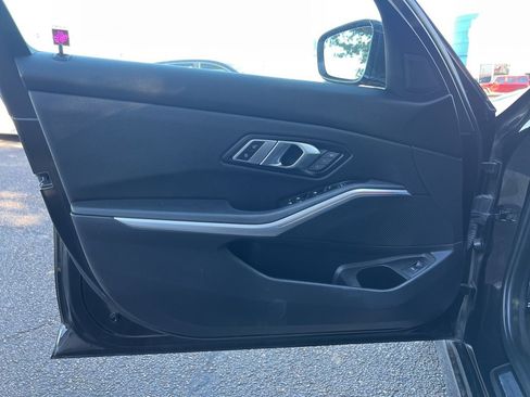 Used 2019 BMW 330i Sedan w/ Convenience Package image 20