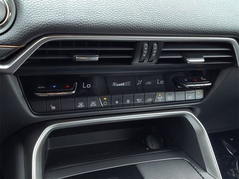 Certified 2025 MAZDA CX-90 Plug-In Hybrid w/Premium Sport image 23