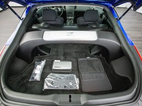 Used 2005 Nissan 350Z Coupe w/ (N93) Cargo Convenience Pkg RWD image 34