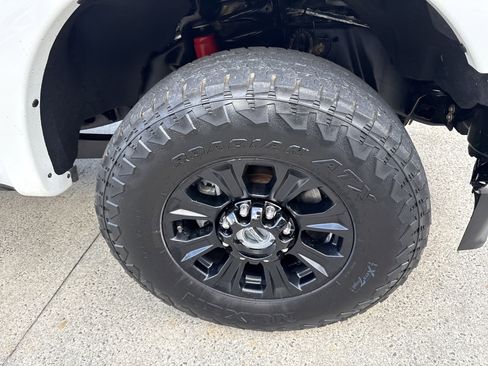 Used 2022 Ford F250 Lariat w/ Tremor Off-Road Package image 12