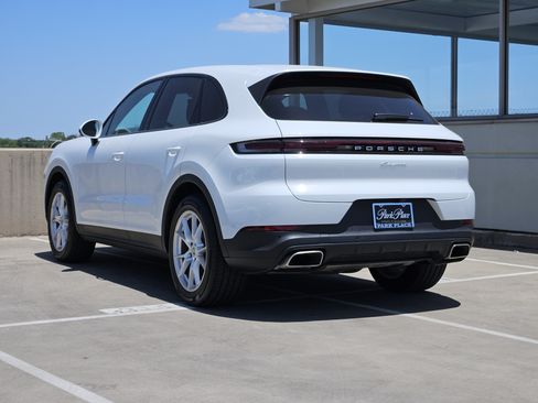Certified 2026 Porsche Cayenne AWD/4WD image 3