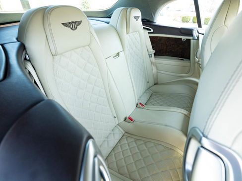 Used 2017 Bentley Continental GT image 40