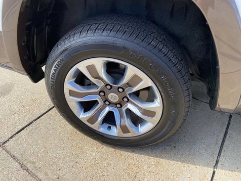 Used 2020 RAM 1500 Limited image 30