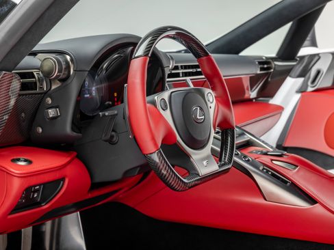 Used 2012 Lexus LFA RWD image 80