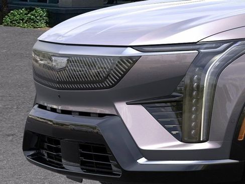 New 2026 Cadillac Optiq Luxury 2 image 13