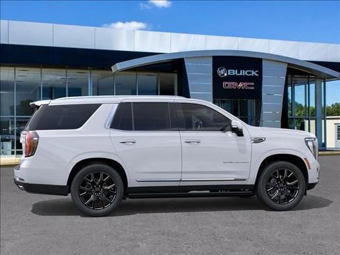 New 2026 GMC Yukon Denali w/ Sun & Power Step Package image 5