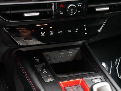 Certified 2025 Nissan Kicks SR image 19