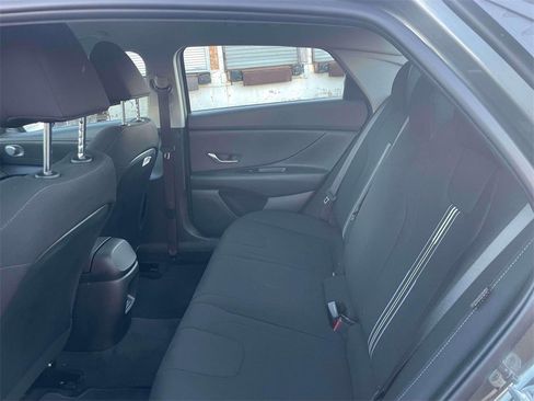 Used 2024 Hyundai Elantra SEL image 12