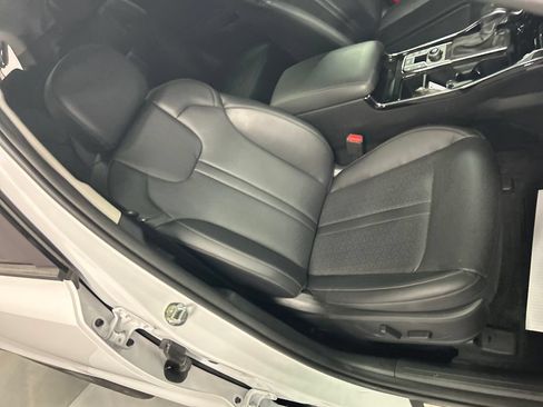 Used 2023 Kia Sorento SX FWD image 25