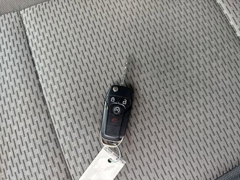 Used 2016 Ford F150 XLT w/ Equipment Group 302A Luxury image 31