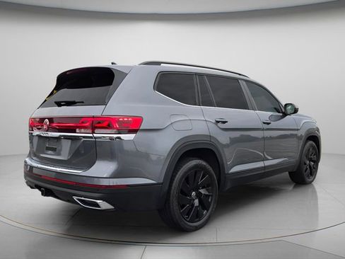 Used 2024 Volkswagen Atlas SE FWD image 6