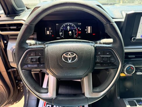 Used 2024 Toyota Tacoma SR5 w/ SR5 Upgrade Package AWD/4WD image 21
