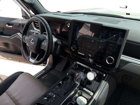 Used 2024 Lexus GX 550 AWD/4WD image 30