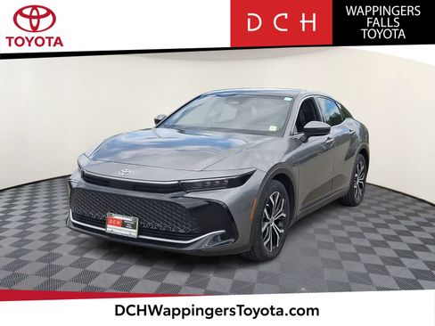 Certified 2023 Toyota Crown AWD/4WD image 1