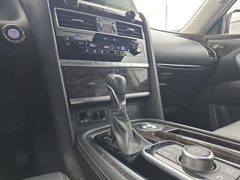 Used 2023 Nissan Armada Platinum w/ Captain's Chairs Package RWD image 37