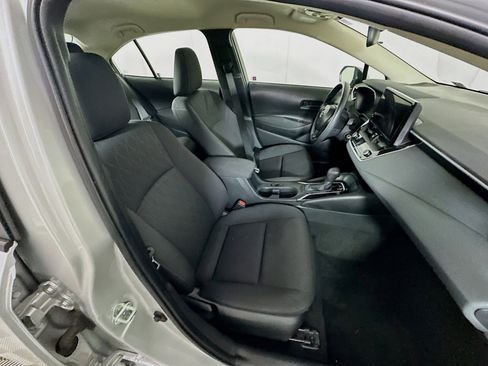 Used 2024 Toyota Corolla LE image 31