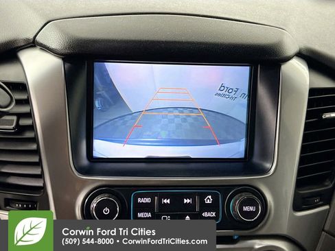 Used 2017 Chevrolet Suburban LT image 23