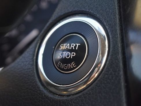 Used 2019 Nissan Rogue SV FWD image 27